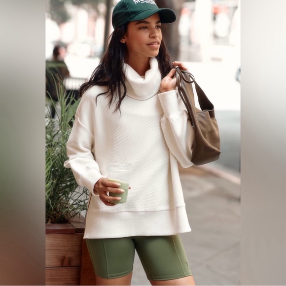 Varley Tops - Varley Milton Turtleneck Side Zip Sweatshirt